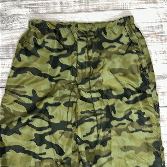 Fashion Nova Keep On Rising Camo‎ Parachute Pant Sz. L - Picture 5 of 11